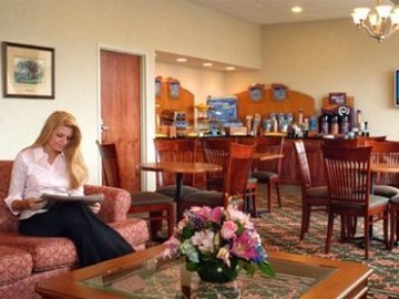 Holiday Inn Express Hotel & Suites Hartford Convention Ctr Area