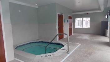 Holiday Inn Express Hotel & Suites Hartford Convention Ctr Area