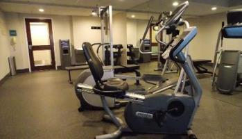 Holiday Inn Express Hotel & Suites Hartford Convention Ctr Area