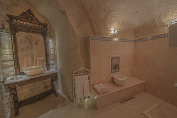 Hotel Elika Cave Suites