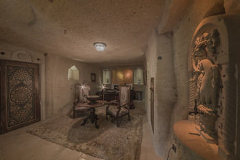 Hotel Elika Cave Suites