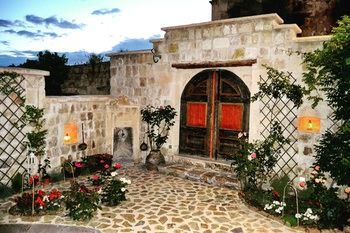 Hotel Elika Cave Suites