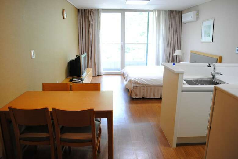 Hotel Mayhills Resort