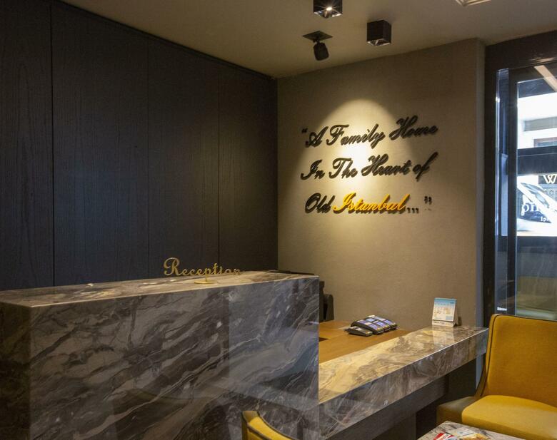 Perapolis Hotel