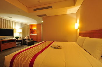 Forward Hotel