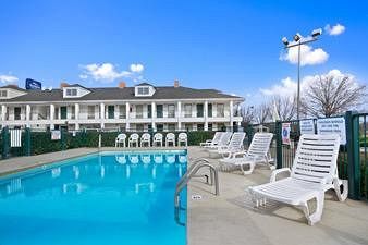 Hotel Baymont Inn And Suites Forest City
