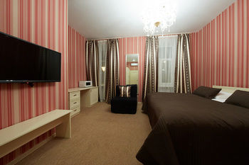 Avenue Hotel