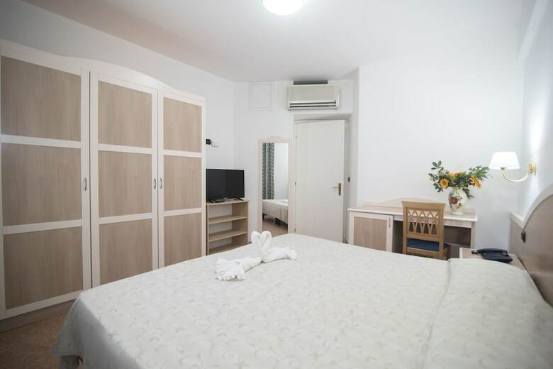 Hostal Poggio Di Tropea