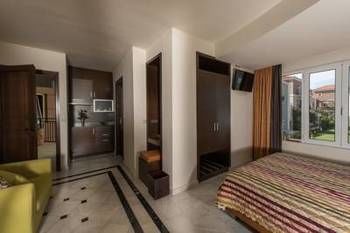 Aparthotel Lito Beach