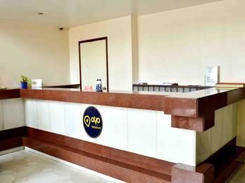 Hotel Oyo Premium Behind High Court Indore