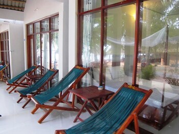 Hotel Nhat Lan Resort
