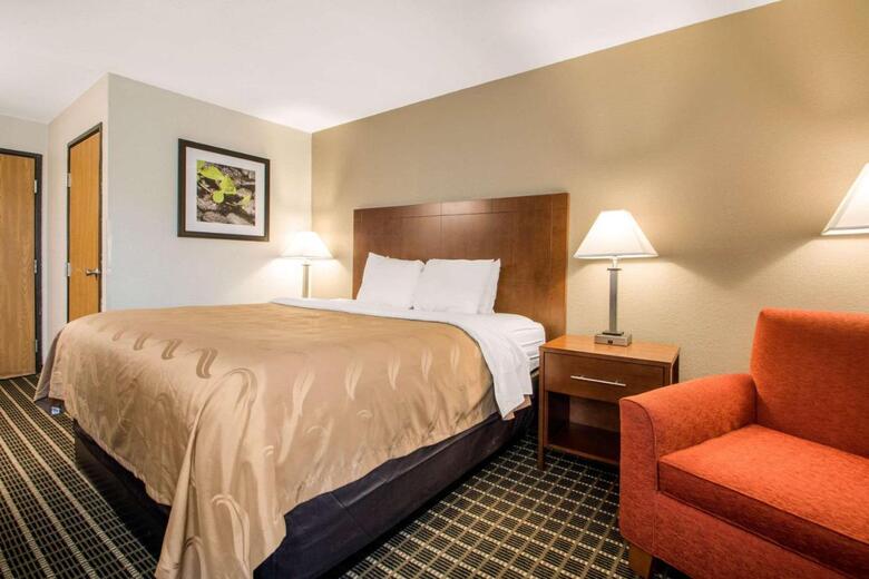 Hotel Roadstar Inn