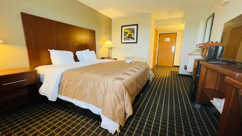 Hotel Roadstar Inn