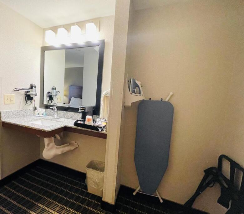 Hotel Roadstar Inn