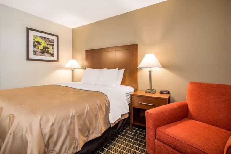 Hotel Roadstar Inn