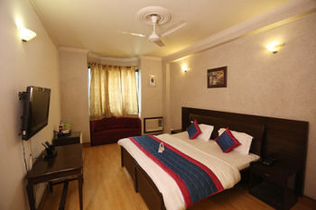 Hotel Crown Stay