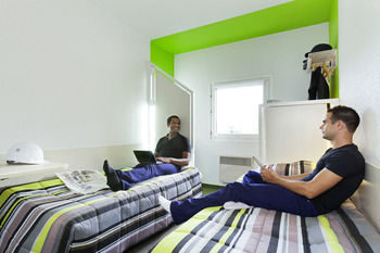 Hotelf1 Tours Sud