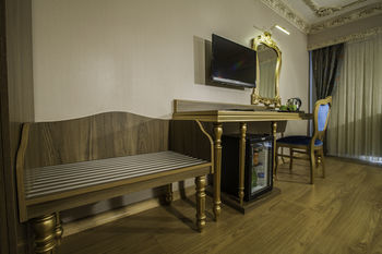 Phosphorion Hotel
