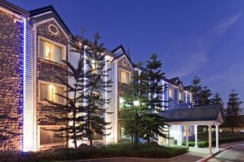 Hotel Microtel Inn & Suites By Wyndham Baguio