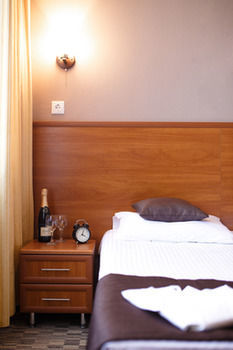 Raduzhny Hotel