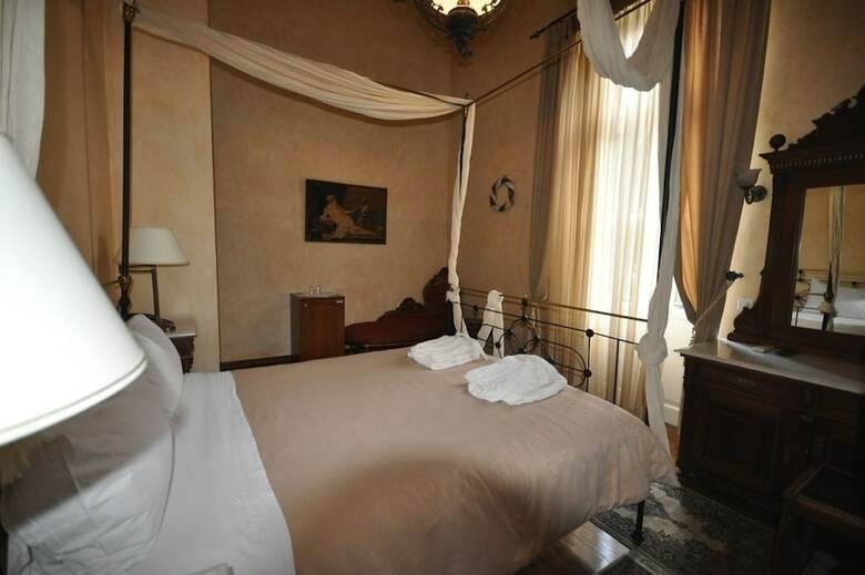 Nafsimedon Hotel
