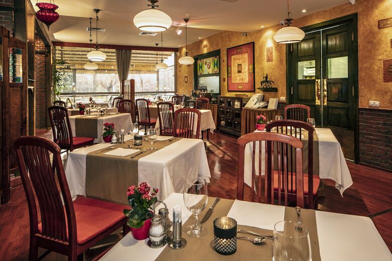 Hotel Charles