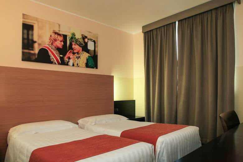 Hotel Studios