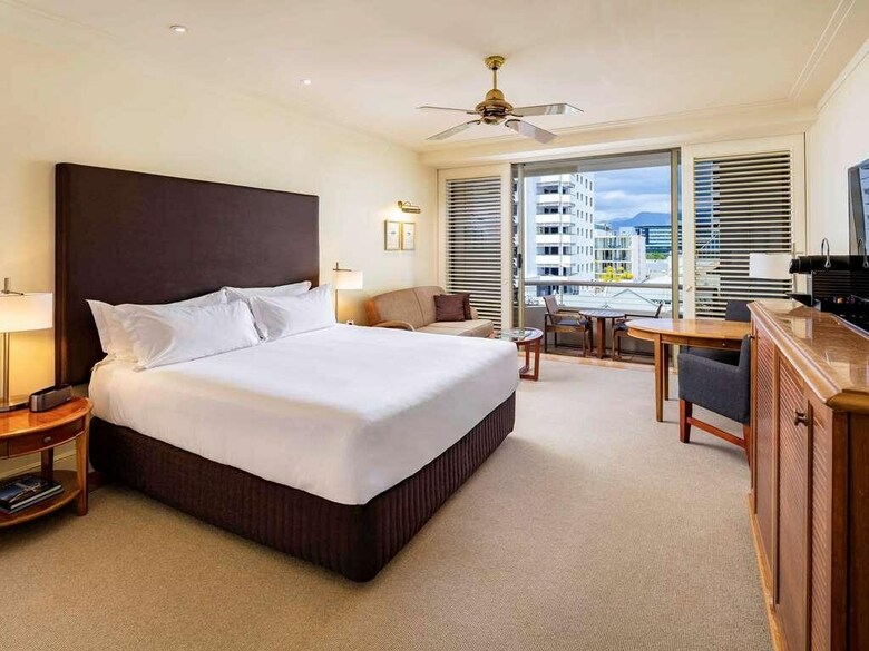 Pullman Reef Hotel Casino