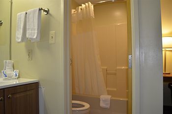 Motel Budget Inn Buffalo Airport