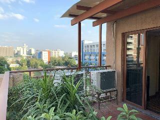 Peach Blossom River Hotel