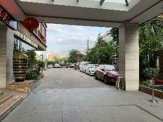 Peach Blossom River Hotel