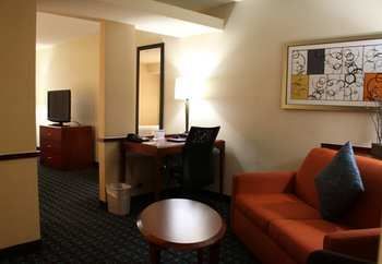 Hotel Fairfield Inn And Suites By Marriott Denton