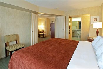 Hotel Quality Suites Whitby
