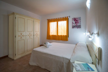 Residencia Rey Beach Club
