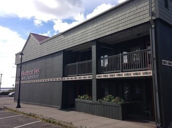 Hostal Harbor Inn