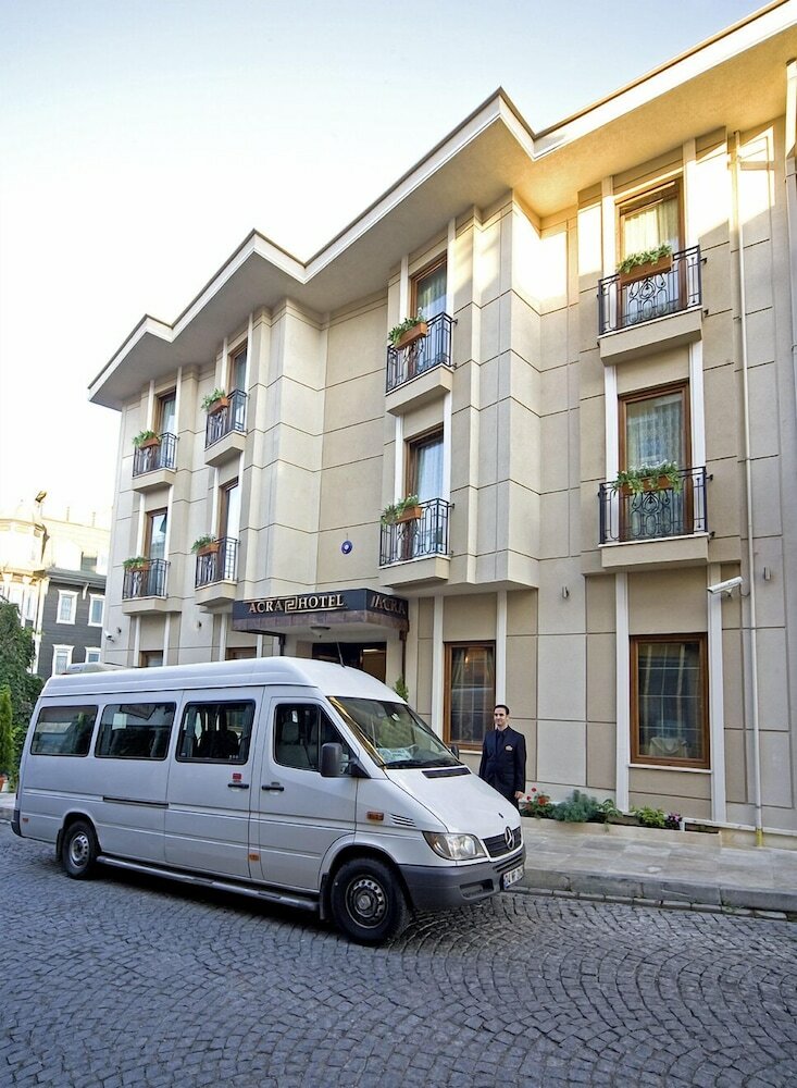 Hotel Acra