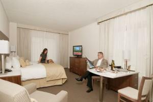 Intercontinental Suites Hotel Cleveland
