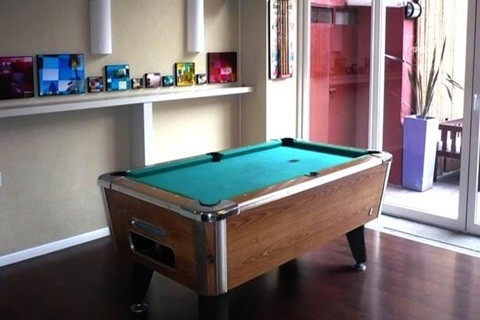 Hostal Circus Hotel & Hostel