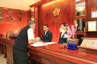 Ree Hotel