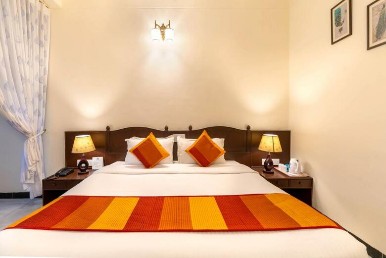 Sarovar Hotel