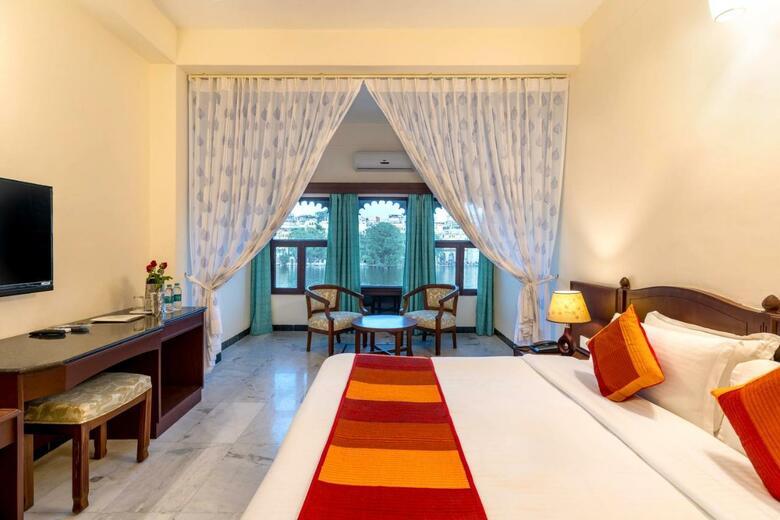 Sarovar Hotel