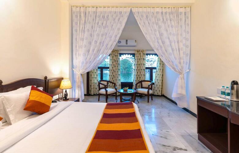 Sarovar Hotel