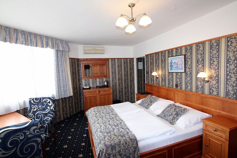Old Prague Hotel