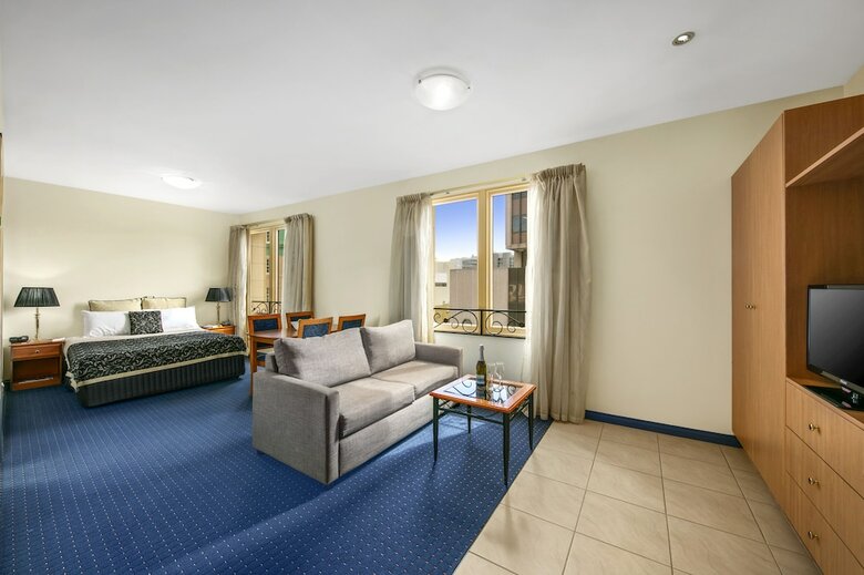 Hotel Quest Savoy