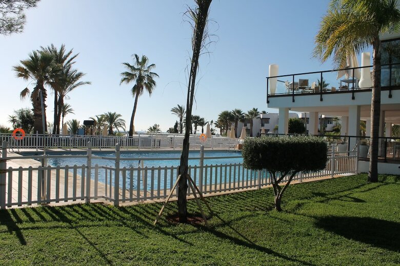 Hotel Parador De Moj�car