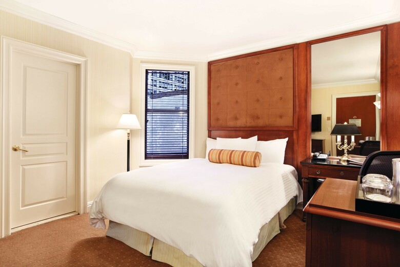 Iroquois Hotel
