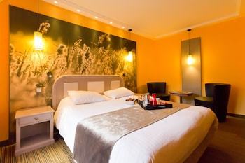 Hotel Restaurant Le Fruitier Villedieu Les Poeles