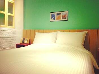 Here B&B