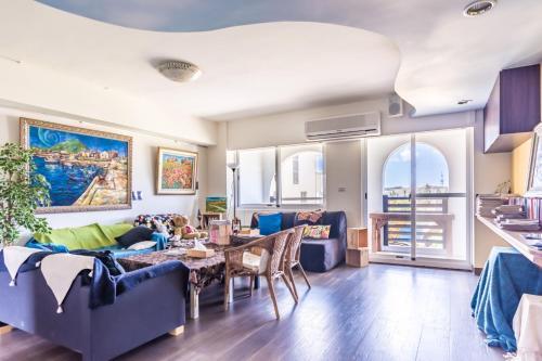Malibu Oceanview Homestay