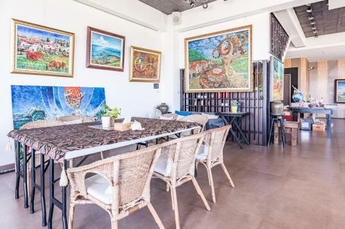 Malibu Oceanview Homestay